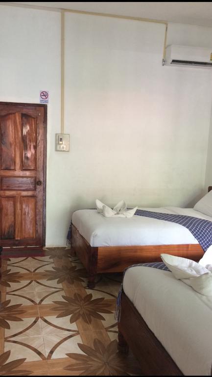 Phonemany Guesthouse Muang Pakbèng Екстериор снимка