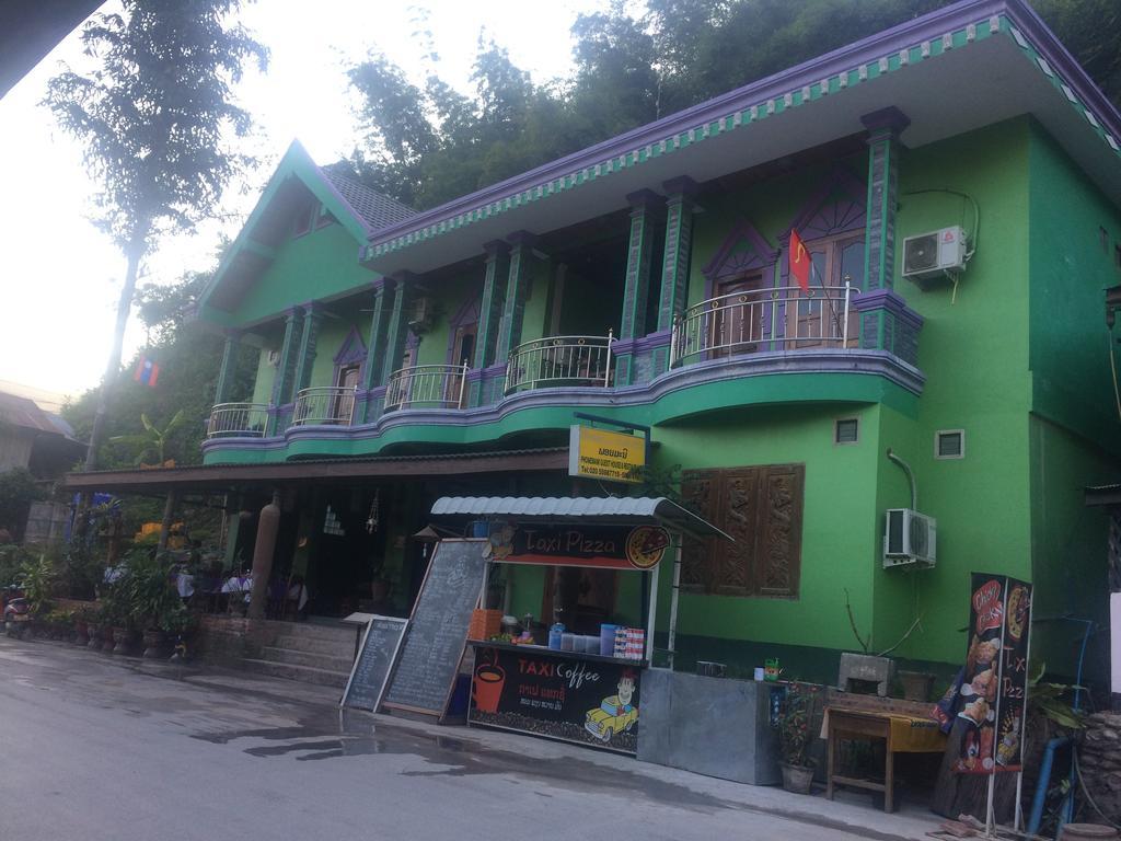 Phonemany Guesthouse Muang Pakbèng Екстериор снимка