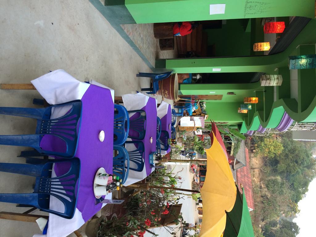 Phonemany Guesthouse Muang Pakbèng Екстериор снимка