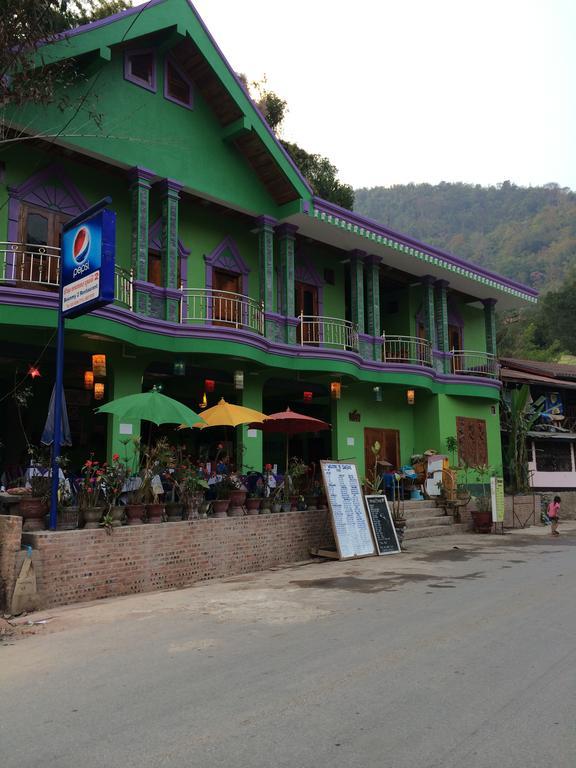 Phonemany Guesthouse Muang Pakbèng Екстериор снимка