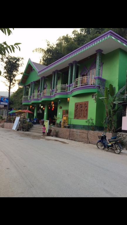 Phonemany Guesthouse Muang Pakbèng Екстериор снимка